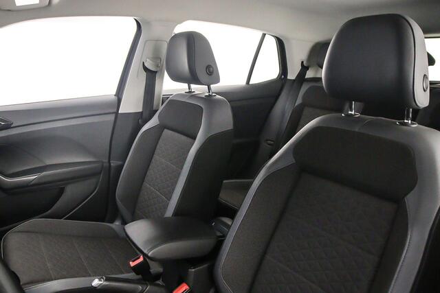 Volkswagen T-Cross Style 1.0 TSI 110pk DSG Automaat Adaptive cruise control, Achteruitrijcamera, LED koplampen, Stoelverwarming, Parkeersensoren, Airco, DAB, Radio