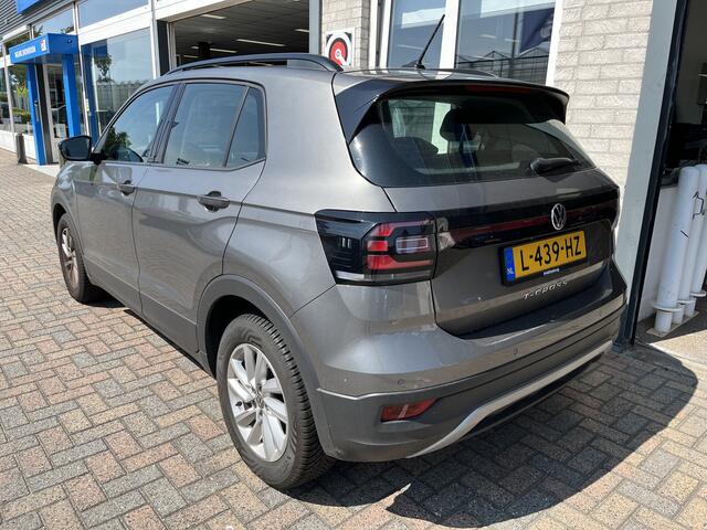 Volkswagen T-Cross 1.0 TSI Life / ADAPT. CRUISE/ APP-CONNECT/ NAVI/ DAB/ AIRCO/ PARK. SENSOREN/ 16" LMV/ LEDER STUUR