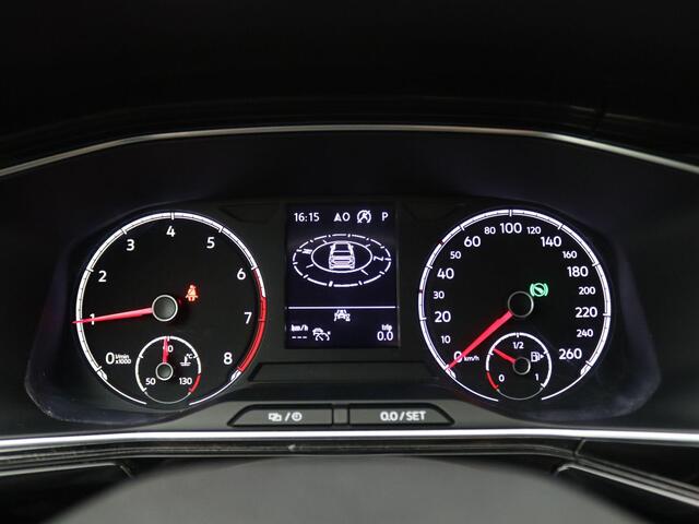 Volkswagen T-Cross 1.0 TSI Style 115PK DSG Adaptieve Cruise Controle, Clima, Achteruitrijcamera, PDC voor en achter, Stoelverwarming, Navi, Trekhaak, 18" LM Velgen