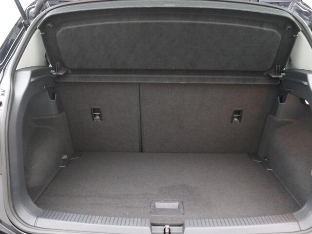 Volkswagen T-Cross 1.0 TSI Style 115PK DSG Adaptieve Cruise Controle, Clima, Achteruitrijcamera, PDC voor en achter, Stoelverwarming, Navi, Trekhaak, 18" LM Velgen