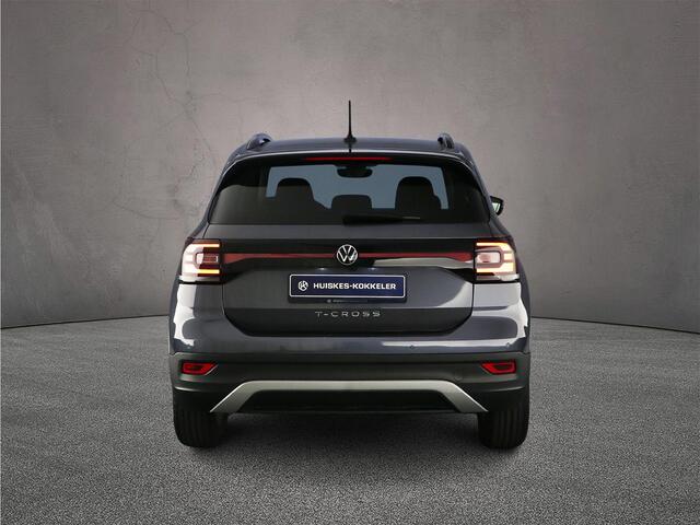 Volkswagen T-Cross Life 1.0 TSI 110pk DSG Automaat Adaptive cruise control, Achteruitrijcamera, Stoelverwarming, Parkeersensoren, Airco, DAB, Radio, App connect