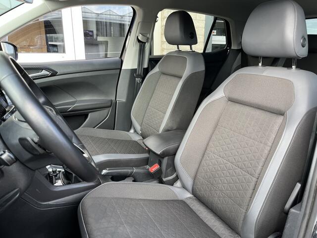 Volkswagen T-Cross 1.5 TSI Style / AUTOMAAT/ 150 PK/ PARK. SENSOREN + CAMERA/ APP-CONNECT/ CLIMA/ STOEL VERWARM./ 16" LMV/ ADAPT. CRUISE/ DAB/ DIGITAL DASH