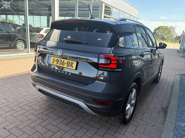 Volkswagen T-Cross 1.0 TSi 115pk DSG Style Advance CAMERA/KEYLESS/NAVI/CARPLAY/PDC/STOELVERWARMING