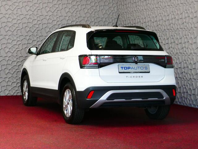 Volkswagen T-Cross DE VERNIEUWDE T-CROSS 116PK VIR.COCKPIT LMV CARPLAY 2024 "Volkswagen rijden begint bij Topautos.nl - 75 topmodellen direct op voorraad!"