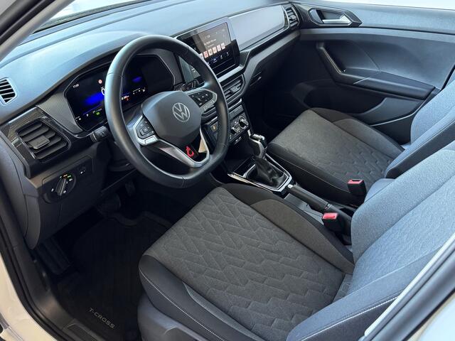 Volkswagen T-Cross DE VERNIEUWDE T-CROSS 116PK VIR.COCKPIT LMV CARPLAY 2024 "Volkswagen rijden begint bij Topautos.nl - 75 topmodellen direct op voorraad!"