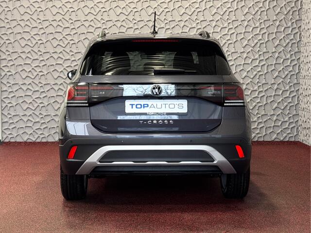 Volkswagen T-Cross ?DE VERNIEUWDE T-CROSS? 1.5 150PK LED V+A CAMERA DIG.COCKPIT PRO STOELVERW KEYLESS P-ASSIST NIEUW MODEL "Volkswagen rijden begint bij Topautos.nl - 75 topmodellen direct op voorraad!"