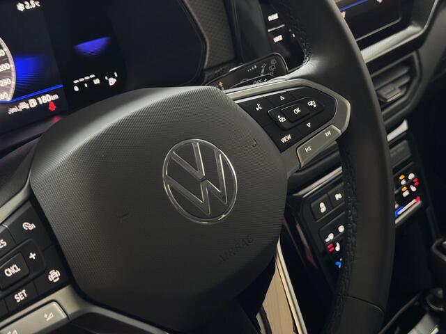 Volkswagen T-Cross ?DE VERNIEUWDE T-CROSS? 1.5 150PK LED V+A CAMERA DIG.COCKPIT PRO STOELVERW KEYLESS P-ASSIST NIEUW MODEL "Volkswagen rijden begint bij Topautos.nl - 75 topmodellen direct op voorraad!"
