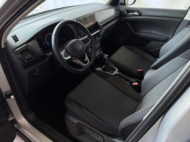 Volkswagen T-Cross DE VERNIEUWDE T-CROSS 116PK 17''LMV TREKHAAK CAMERA VIR.COCKPIT STOELVERW. ADAP.CRUISE LMV CARPLAY 2025 "Volkswagen rijden begint bij Topautos.nl - 75 topmodellen direct op voorraad!"