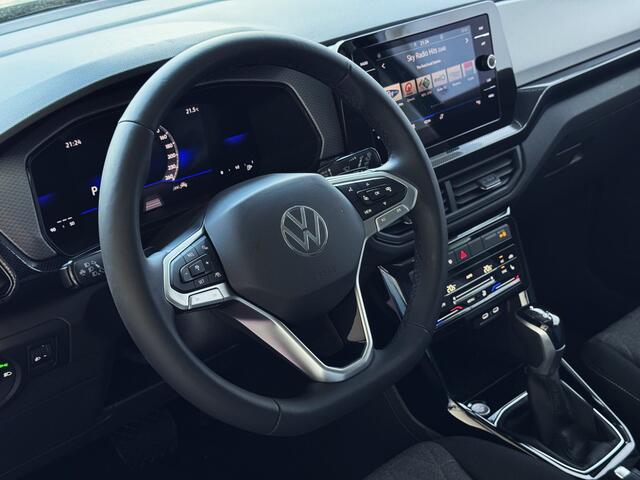Volkswagen T-Cross DE VERNIEUWDE T-CROSS 116PK 17''LMV TREKHAAK CAMERA VIR.COCKPIT STOELVERW. ADAP.CRUISE LMV CARPLAY 2025 "Volkswagen rijden begint bij Topautos.nl - 75 topmodellen direct op voorraad!"
