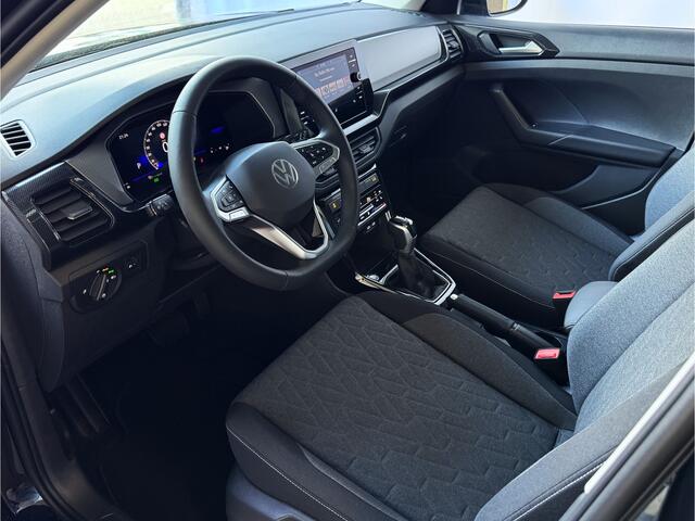 Volkswagen T-Cross T-CROSS 116PK 17''LMV DODE HOEK TREKHAAK CAMERA VIR.COCKPIT STOELVERW. ADAP.CRUISE LMV CARPLAY 2025 "Volkswagen rijden begint bij Topautos.nl - 75 topmodellen direct op voorraad!"