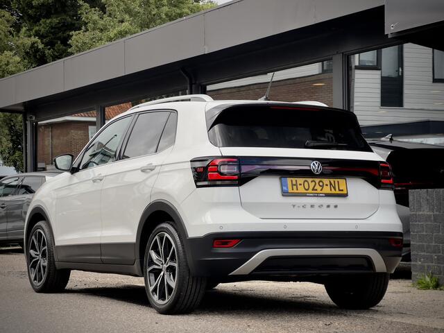 Volkswagen T-Cross 1.0 TSI STYLE LEDER AIRCO PARC-ASSIST LED LMV PDC