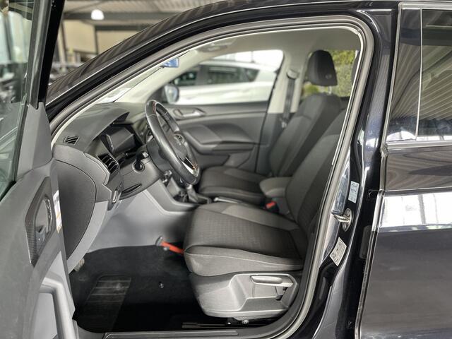 Volkswagen T-Cross 1.0 TSI AUTOMAAT LIFE / VIRTUAL /TREKHAAK / CARPLAY / RIJKLAAR