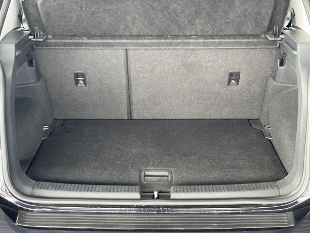 Volkswagen T-Cross 1.0 TSI AUTOMAAT LIFE / VIRTUAL /TREKHAAK / CARPLAY / RIJKLAAR