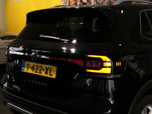 Volkswagen T-Cross 1.0 TSI Style *AUTOMAAT* - Stoelverwarming, navi, apple carplay & android auto
