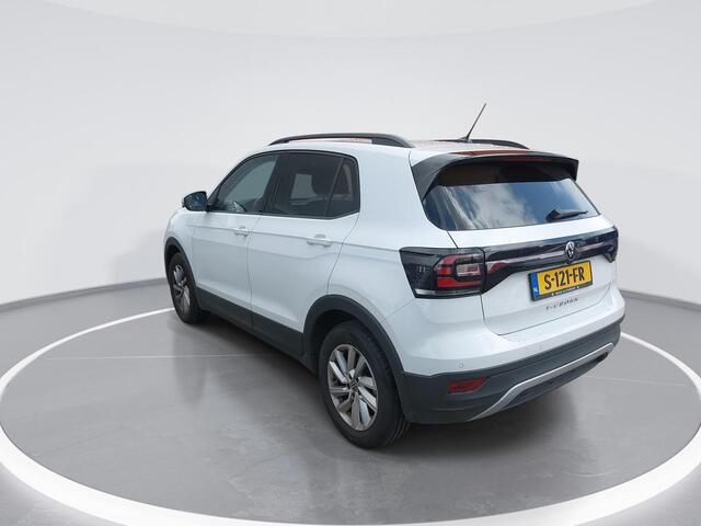 Volkswagen T-Cross 1.0 Tsi 110pk DSG Life · Apple/Android Car Play · Camera · Navigatie · P-Sensoren · Climatronic · 16'' Inch · 27-01-2027 of 100.000km