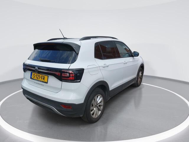 Volkswagen T-Cross 1.0 Tsi 110pk DSG Life · Apple/Android Car Play · Camera · Navigatie · P-Sensoren · Climatronic · 16'' Inch · 27-01-2027 of 100.000km