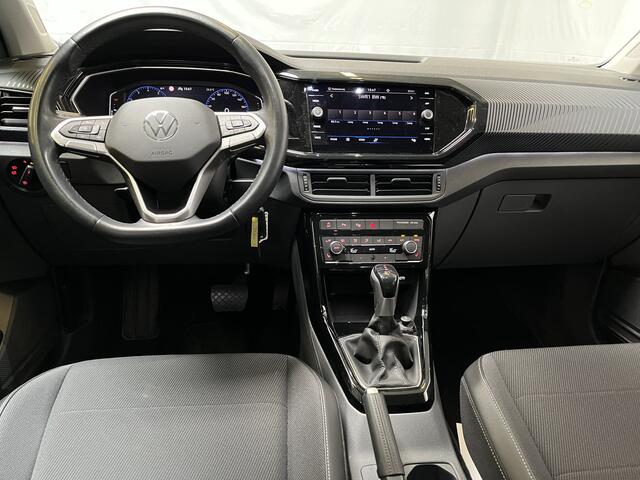 Volkswagen T-Cross 1.0 TSI Style / AUTOMAAT/ TREKHAAK/ ADAPT. CRUISE/ DIGITAL DASH/ DAB/ LED/ NAVI/ APP-CONNECT/ PARK. SENSOREN + CAMERA/ CLIMA/ STOEL VERWARM./ 18" LMV