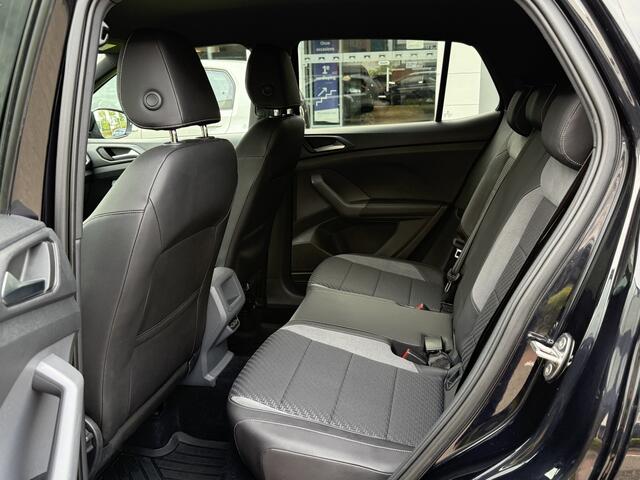 Volkswagen T-Cross 1.0 TSI 116pk DSG R-Line / Virtual Cockpit / 18" LMV / R-Line Interieur & Exterieur / Navi / Keyless / Alarm / Stoelverwarming / Beats / LED Koplampen