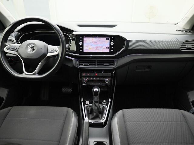 Volkswagen T-Cross 1.0 TSI 115pk DSG Style · Navigatie · Trekhaak · Camera + Parkeersensoren