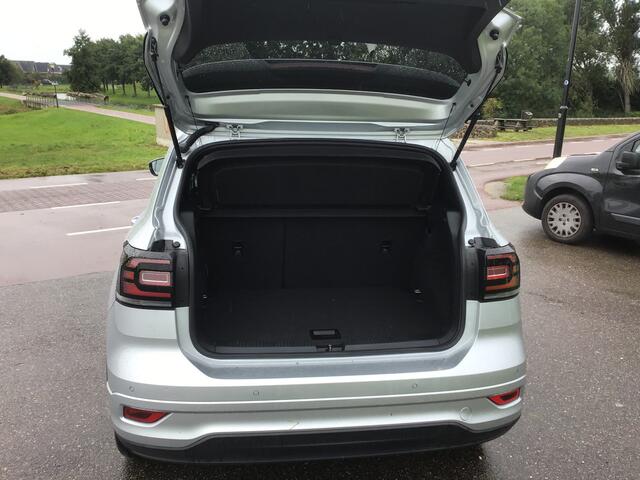 Volkswagen T-Cross 1.5 TSI Style Business R Bj2022 R-line half leer apk juli2026