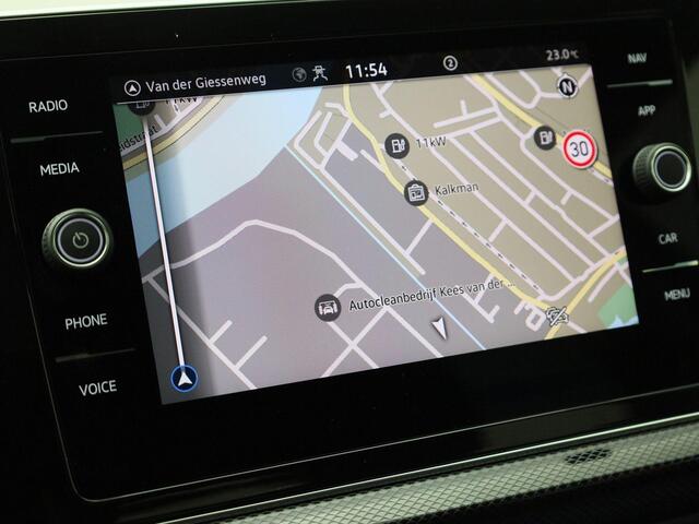 Volkswagen T-Cross 1.0TSI/116PK Style DSG · Stoelverwarming · Navigatie · Parkeersensoren · Apple/Android