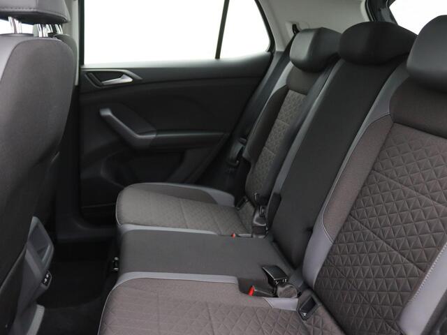 Volkswagen T-Cross 1.0 TSI Style 110PK DSG full led, Beats audio, adaptive cruise, navigatie, alarm, trekhaak, 17" lichtmetaal