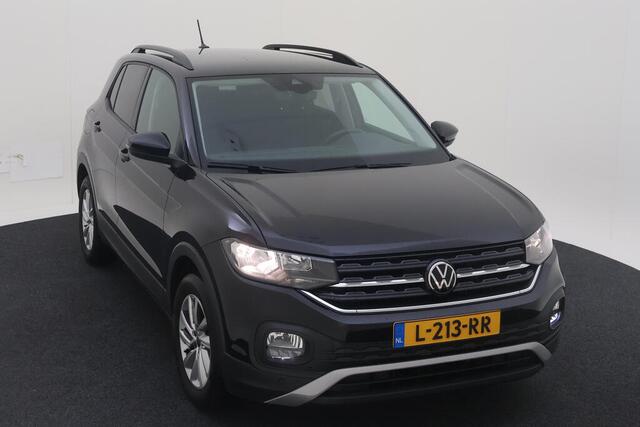Volkswagen T-Cross 1.0 TSI Life / Adaptive Cruise / Getint glas / Navigatie / Apple carplay / Parkeerhulp