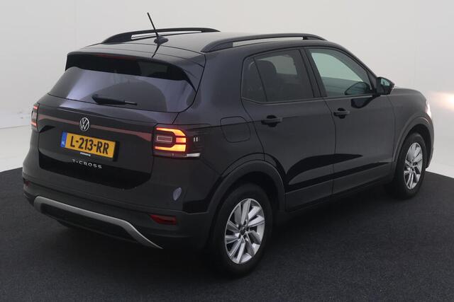 Volkswagen T-Cross 1.0 TSI Life / Adaptive Cruise / Getint glas / Navigatie / Apple carplay / Parkeerhulp