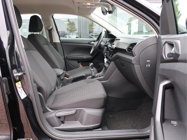 Volkswagen T-Cross 1.0 TSI Life | carplay | parkeersensoren | trekhaak |
