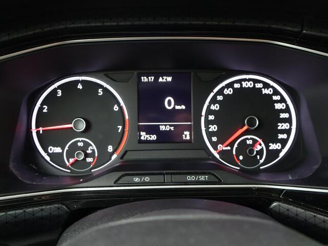 Volkswagen T-Cross 1.0 TSI Style | 115 PK | Achteruitrijcamera | Navigatiesysteem | Climate control |