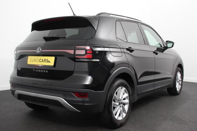 Volkswagen T-Cross 1.0 TSI 110 pk Life Plus Navigatie Apple Carplay/Android Auto Adaptive Cruise Control Lane Assist Camera Parkeersensoren Stoelverwarming \ DAB