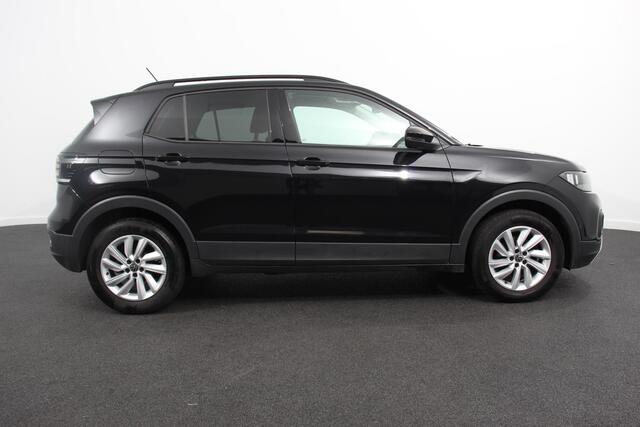Volkswagen T-Cross 1.0 TSI 110 pk Life Plus Navigatie Apple Carplay/Android Auto Adaptive Cruise Control Lane Assist Camera Parkeersensoren Stoelverwarming \ DAB