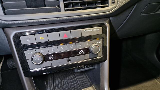 Volkswagen T-Cross 1.0 TSI Style | Adaptive Cruise control | Navigatie | Climate Control |