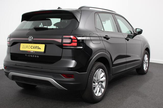 Volkswagen T-Cross 1.0 TSI 110pk DSG Life Volkswagen T-Cross 1.0 TSI DSG Life | Navigatie | Adaptive Cruise Control | Lane/Side Assist | Camera | Lichtmetalen Velgen | DAB | Stoelverwarming |