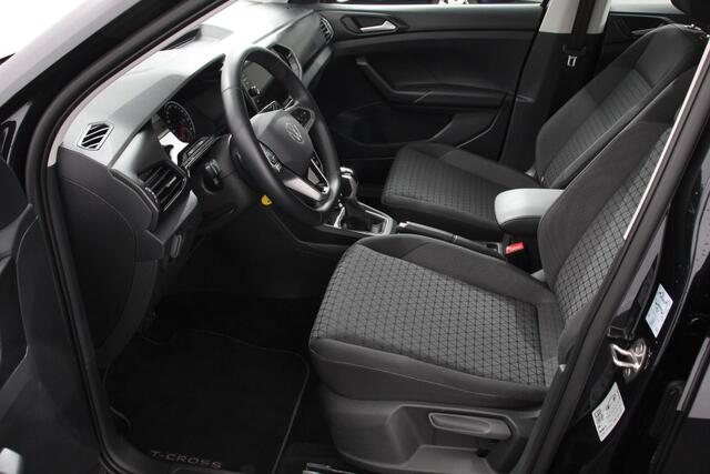 Volkswagen T-Cross 1.0 TSI 110pk DSG Life Volkswagen T-Cross 1.0 TSI DSG Life | Navigatie | Adaptive Cruise Control | Lane/Side Assist | Camera | Lichtmetalen Velgen | DAB | Stoelverwarming |