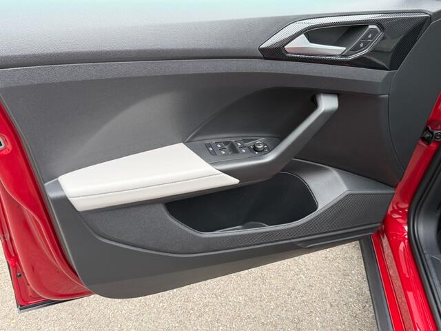 Volkswagen T-Cross 1.0 TSI 116pk Style | Trekhaak | Camera | Navi | Led gril | Rijklaar incl. verlengde garantie