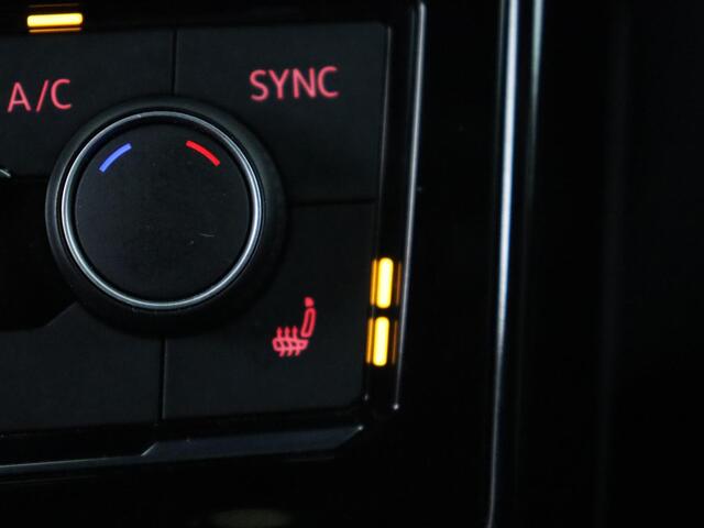 Volkswagen T-Cross 1.5 TSI Style R Line | Stoelverwarming | Trekhaak | Camera | Keyless | BEATS Sound | Virtual Cockpit | Carplay | Navigatie | Adaptive cruise | Climate control