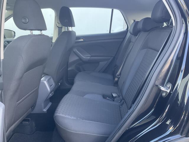 Volkswagen T-Cross 1.0 TSI Life Trekhaak Carplay Adap.Cruise Hoogzitter NL-Auto 68050KM!