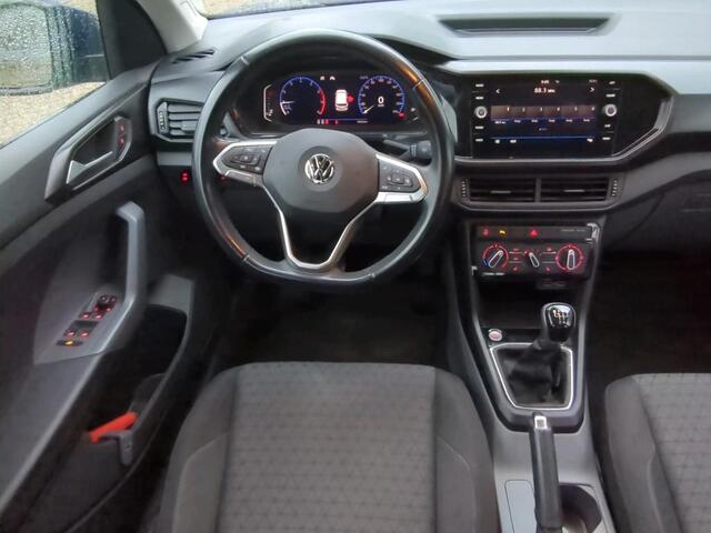 Volkswagen T-Cross 1.0 TSI Life / Digitaal dashboard / Camera / Parkeersensoren V+A / Stoelverwarming /