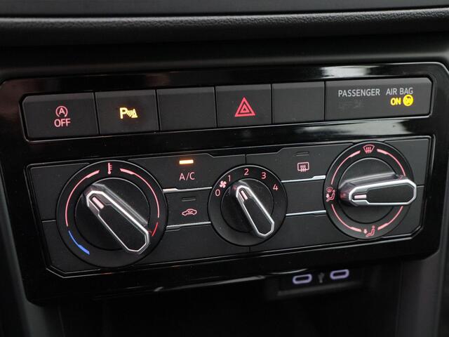 Volkswagen T-Cross 1.0 TSI Life | Adaptive Cruise | Parkeersensoren | Bluetooth | Carplay | Trekhaak | 16 inch | 81.482 Km!!