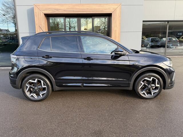 Volkswagen T-Cross 1.5 TSI 150pk DSG R-Line | Camera | Trekhaak | Navi | IQ light | Rijklaar incl. garantie