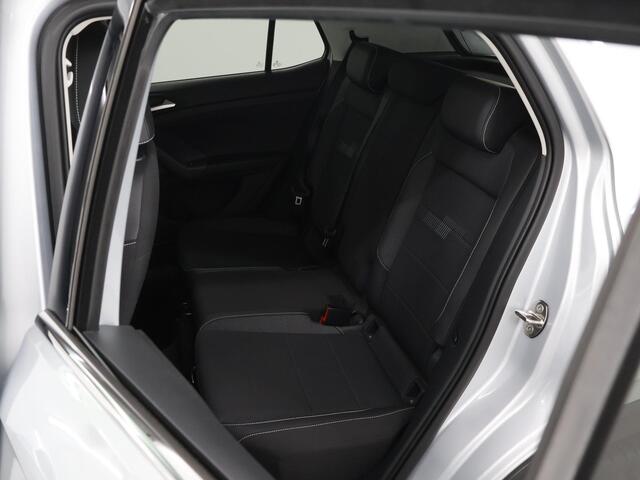 Volkswagen T-Cross 1.0 TSI Style | Navigatie | Parkeercamera | Climate Control | Cruise Control Adaptief | Carplay | DAB | Virtual Cockpit |