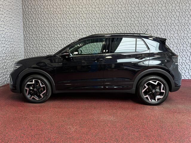 Volkswagen T-Cross ?NIEUWE AUTO? TSI 115PK R-LINE EDITION TREKHAAK LED LMV IQ CAMERA STOELVERW ?2025? "Volkswagen rijden begint bij Topautos.nl - 75 topmodellen direct op voorraad!"