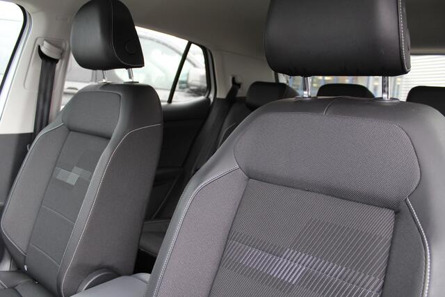 Volkswagen T-Cross 1.0 TSI 116PK R-Line | Camera | BLIS | Adaptieve Cruise | Navigatie | Stoelverwarming