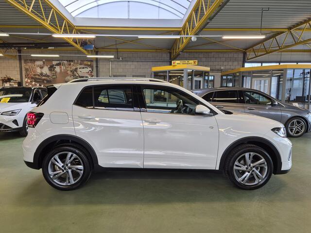 Volkswagen T-Cross 1.5 TSI R-Line -150pk- Automaat | Trekhaak | Camera | IQ LED | Rijklaarprijs incl. 1 jaar Bovag garantie