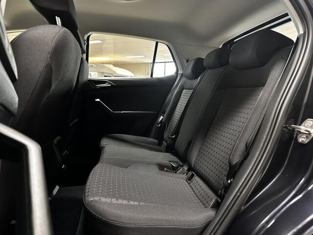 Volkswagen T-Cross 1.0 TSI Life /DAB+! /Apple + Android /Lane Assist /Navi /Airco /Adaptief Cruise /Elek. pakket /Bluetooth /16"LMV /PDC V+A /Dakrails /LED Dagrijverl. /Mistlampen.