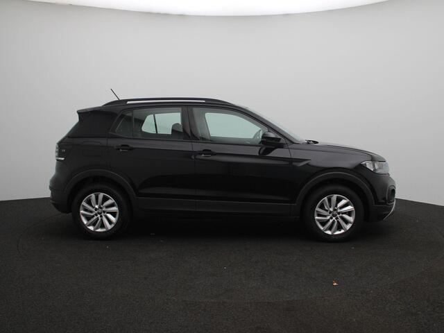 Volkswagen T-Cross 1.0 TSI Life | Adaptive cruise control | Achteruitrijcamera | Apple Carplay/Android Auto | Verwarmbare buitenspiegels | Lichtmetalen velgen |