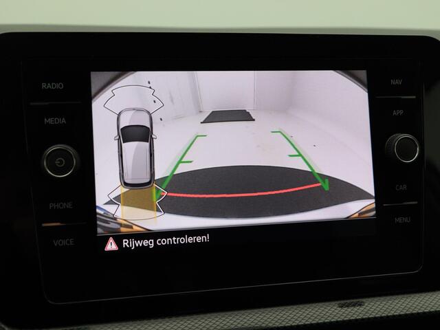 Volkswagen T-Cross 1.0 TSi 115 Pk Automaat Life Edition | Full LED | Adaptive Cruise | Climate Control | Stoelverwarming | Camera | Carplay | 17 Inch | 23.698 Km!!