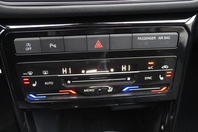 Volkswagen T-Cross 1.0 TSI R-Line KRIJT! 2x Automaat/Navigatie/Virtual cockpit/Adaptive cruise control/Achteruitrijcamera/Parkeersensoren rondom/Apple carplay/Stoelverwarming/Climate control/IQ light/DAB/Draadloze telefoonlader