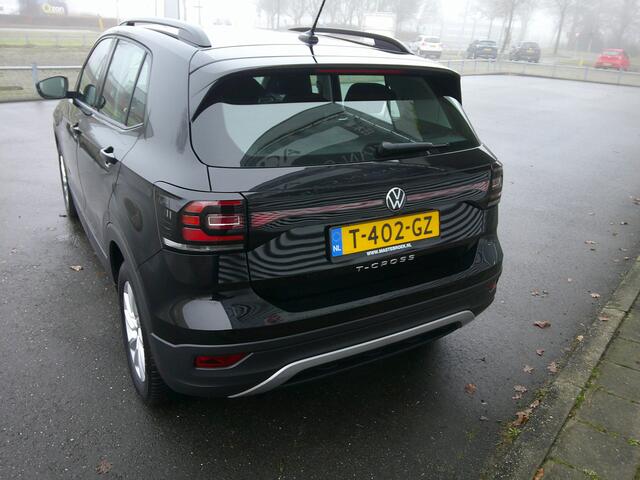 Volkswagen T-Cross 1.0 TSI Life Staat in Hoogeveen